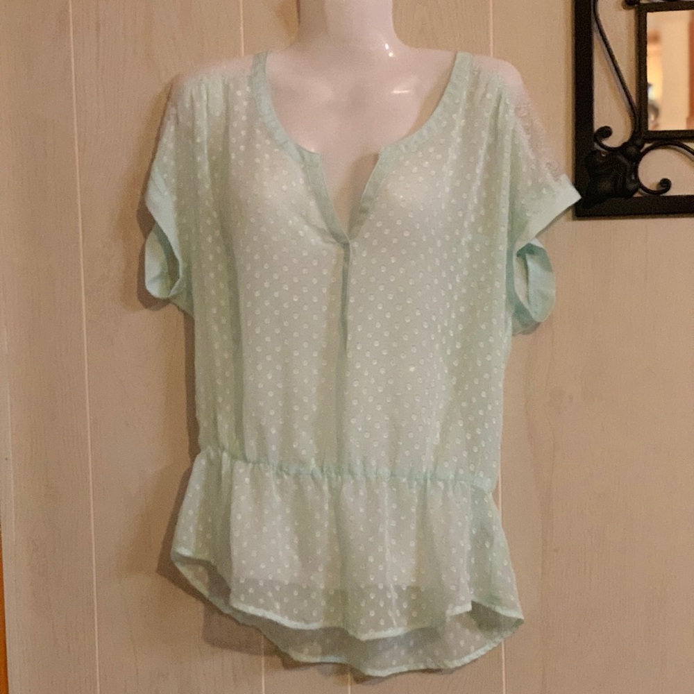Short sleeve lace blouse